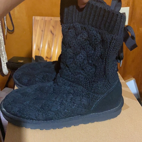 Ugg’s - Picture 2 of 4